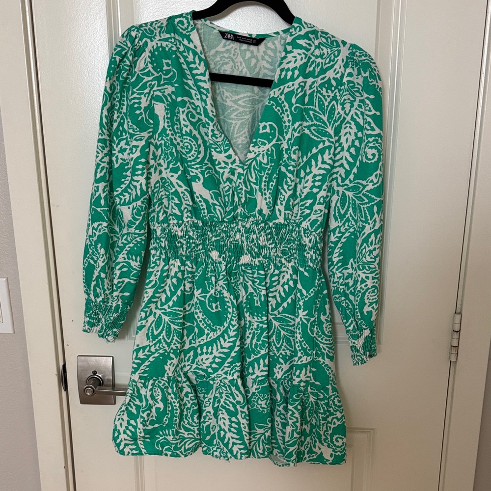 Zara Mint and White Patterned Top